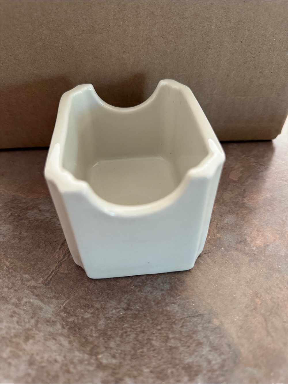 Ceramic Utensil Rest - White